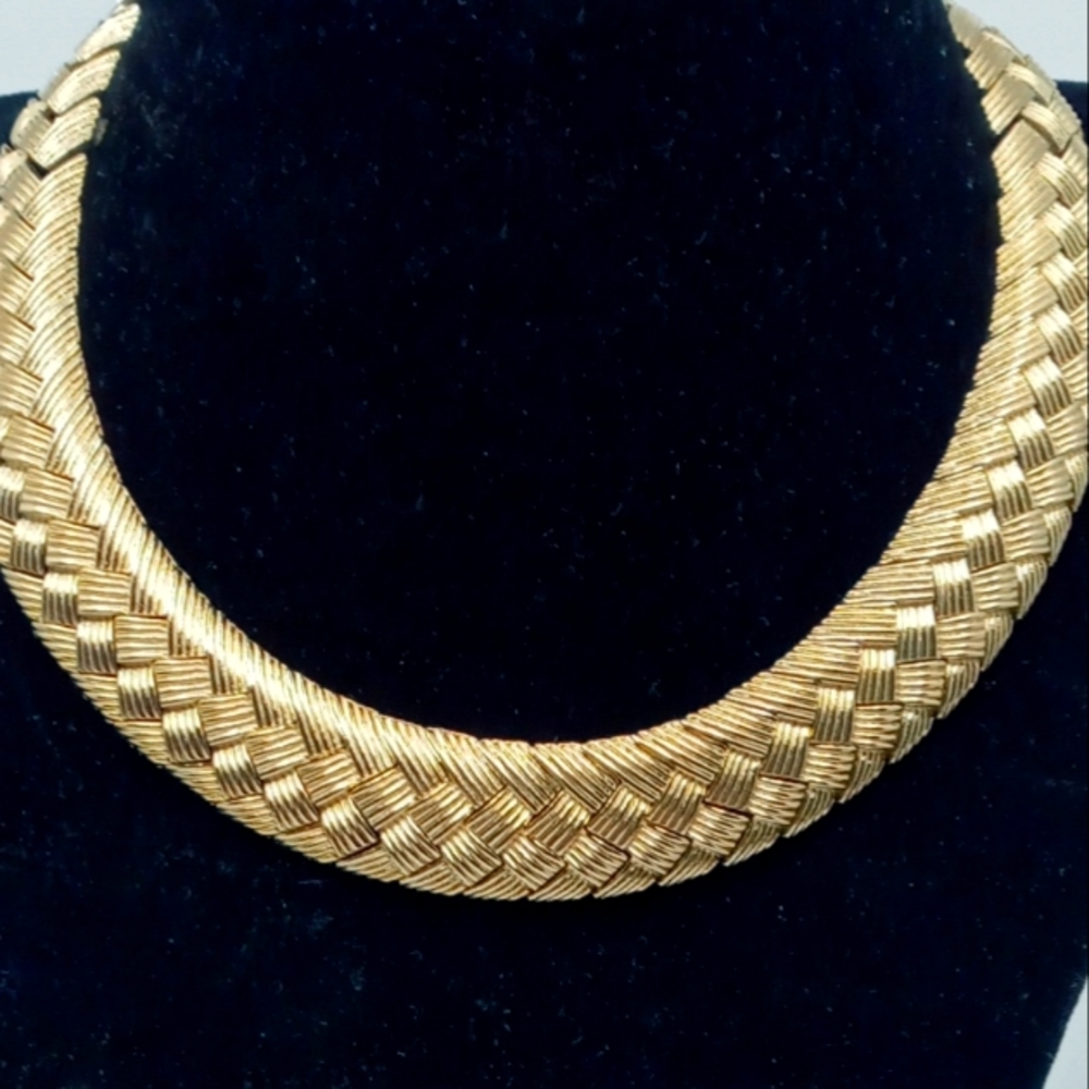Gold Tone Choker Necklace Woven Look